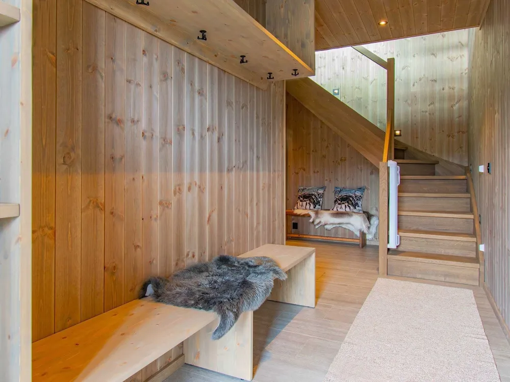 Mountain Chalet 04