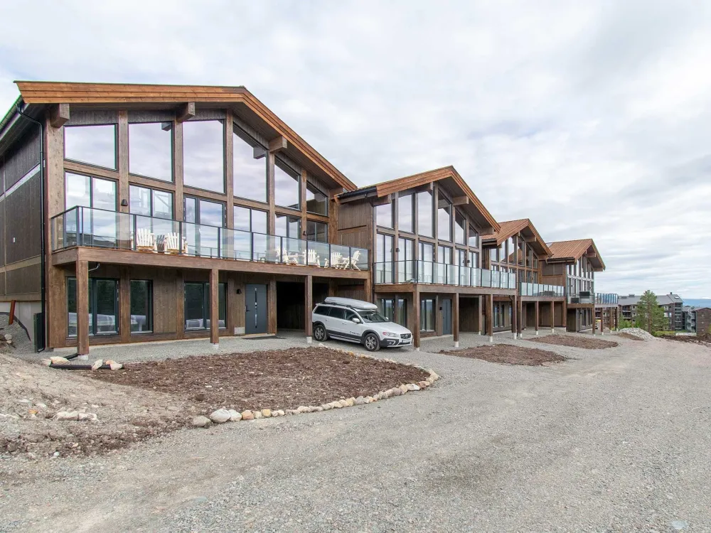 Mountain Chalet 04